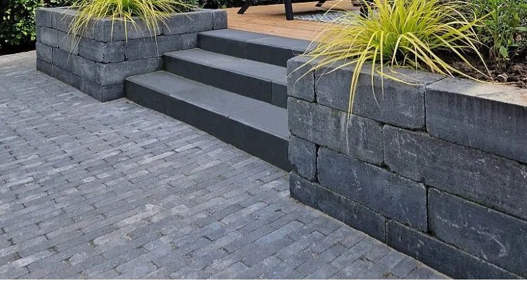 Welke tuintegels worden niet glad?