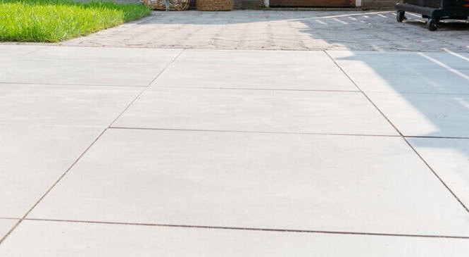 Hoe dik moeten tuintegels zijn?